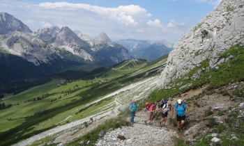 Hiking tour onto Zugspitze (2962m) via Reintal