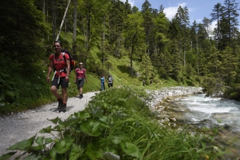 Hiking tour onto Zugspitze (2962m) via Reintal