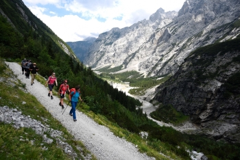 Hiking tour onto Zugspitze (2962m) via Reintal