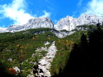 Hiking tour onto Zugspitze (2962m) via Reintal