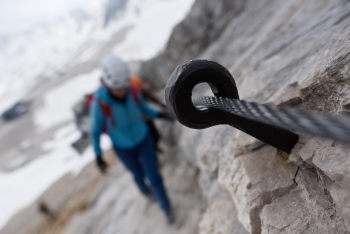 Hiking tour onto Zugspitze (2962m) via Reintal